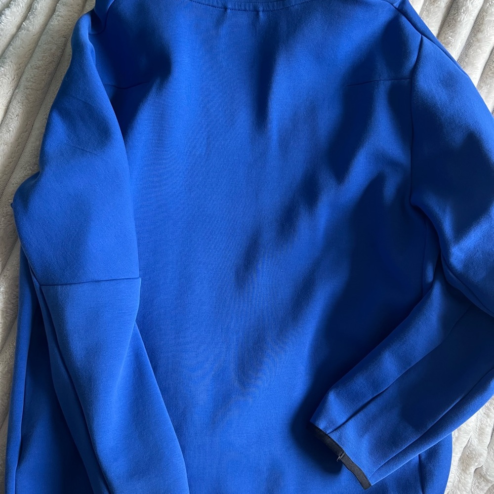Nike Tech Fleece Hoodie - Picture 5 of 6